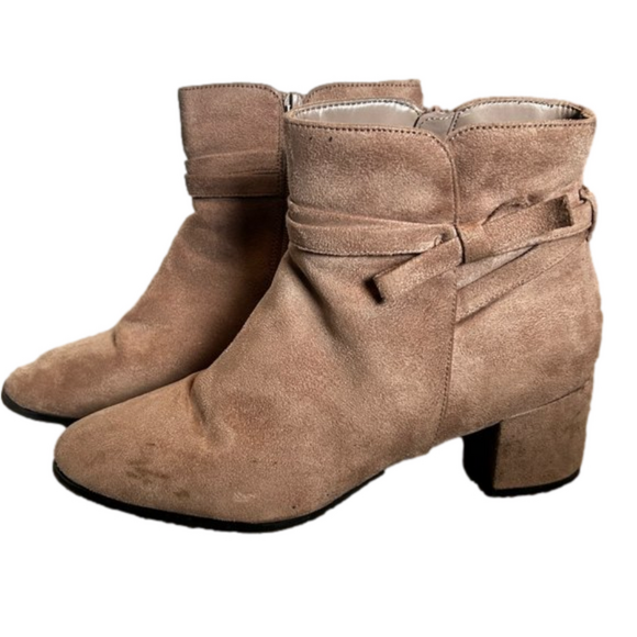 East 5th Shoes - East 5th Women's Taupe Elyse Ankle Booties, Size 10 M